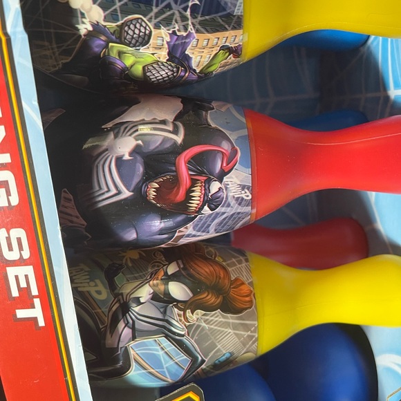 Marvel Spiderman bowling set NIB - Picture 2 of 11